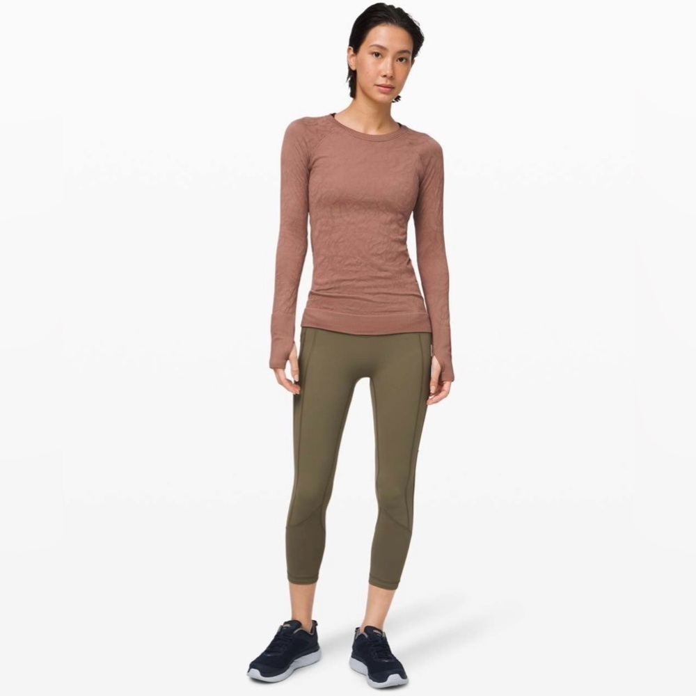Lululemon women’s Rest Less Pullover size 2 - Picture 3 of 7